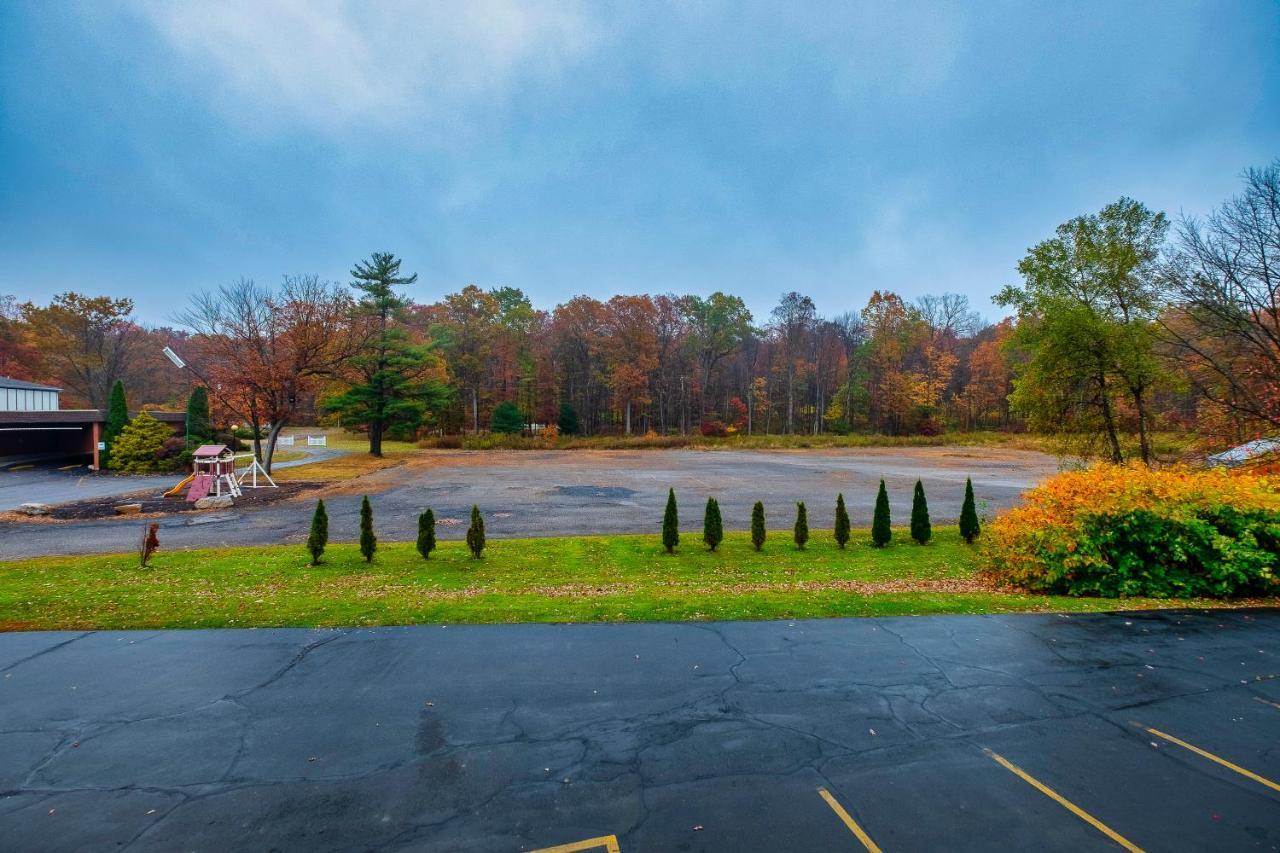 Red Roof Inn & Suites Hazleton Luaran gambar